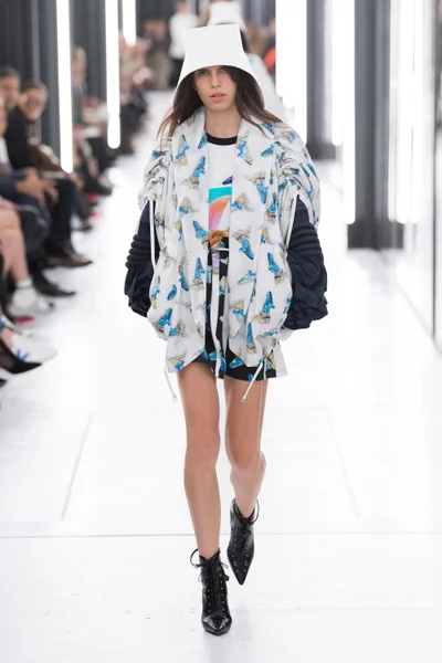 Look 8
